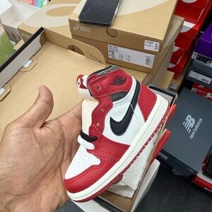 Jordan 1 high OG lost and found Toddler size 6C